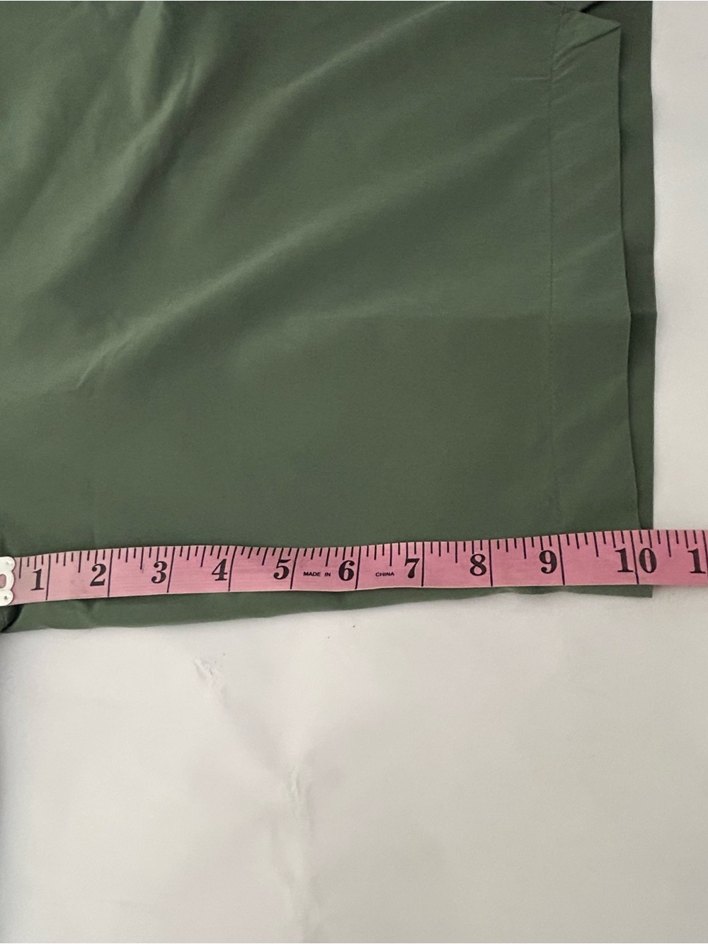 New Coolibar Trek Hybrid Shorts Mens Tag Size 38 Green Outdoor Hiking Comfort - Picture 4 of 15